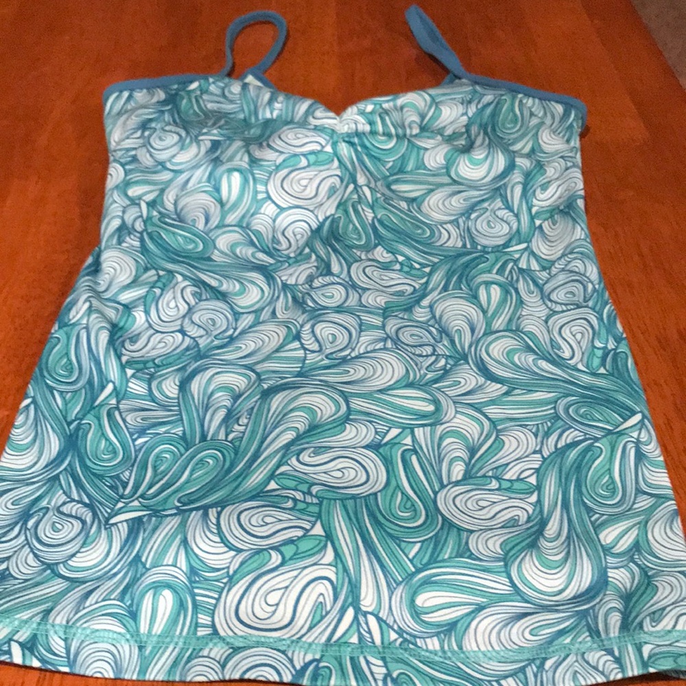 Lululemon tank
